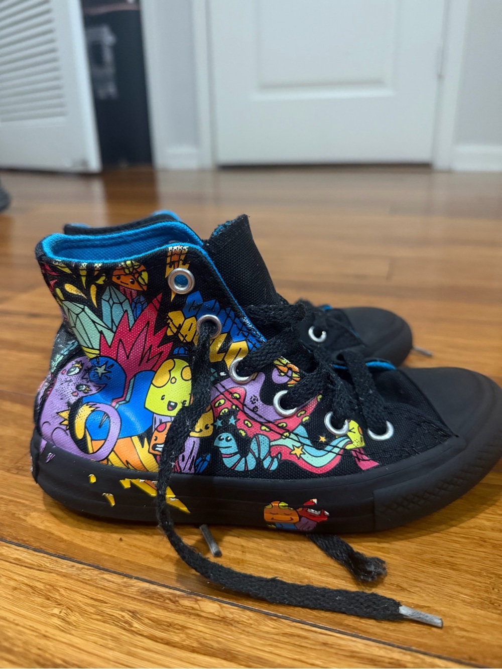 Converse Chuck Taylor All Star Black Graffiti Notebook Hi Top Kid Size 11